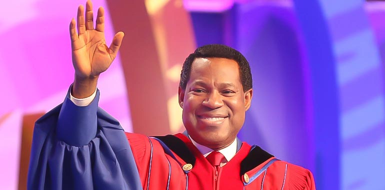 Rev. (Dr.) Chris Oyakhilome